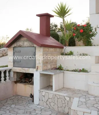 House in Rogoznica, peaceful surroundings and view of the landscape - 9
