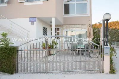 House in Rogoznica, peaceful surroundings and view of the landscape - 8