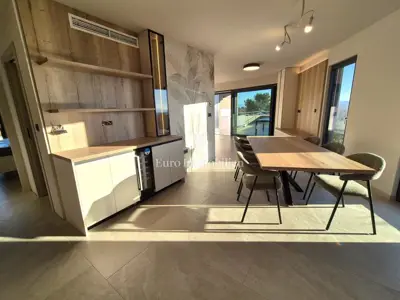 Furnished penthouse in a new building - 11