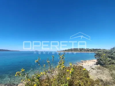 Poljoprivredno zemljište 19.555 m², Kaprije - prvi red do mora - 2
