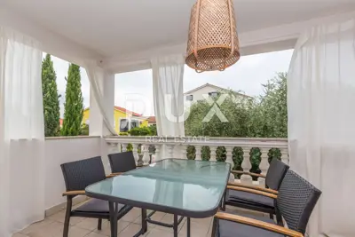 Wohnung 100 m², Njivice auf der Insel Krk - 450 m vom Meer