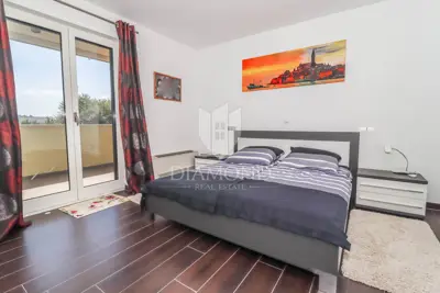 Haus 400 m², Rovinj - ruhige Straße und Grundstücksfläche - 17