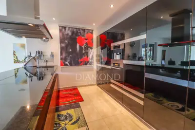 Haus 400 m², Rovinj - ruhige Straße und Grundstücksfläche - 9