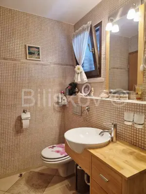 Brač, Supetar, freistehendes zweistöckiges Haus zu verkaufen - 21