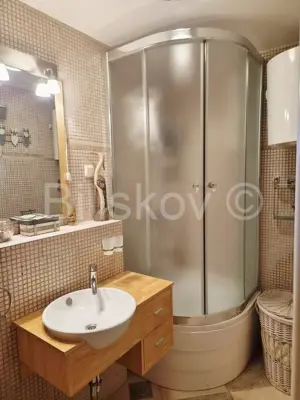 Brač, Supetar, freistehendes zweistöckiges Haus zu verkaufen - 20