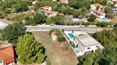 Građevinsko zemljište 1.960 m², Labin - mirna lokacija - 7