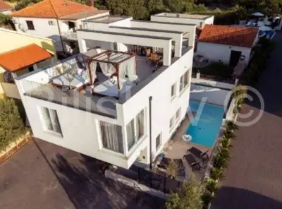 Haus 200 m², Okrug Gornji, Meerblick und Privatsphäre - 2