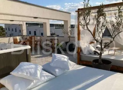 Haus 200 m², Okrug Gornji, Meerblick und Privatsphäre - 3