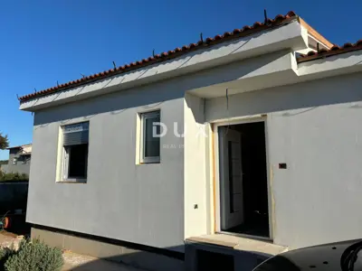 House 90 m², Pula - Monteserpo-Komunal, shell construction