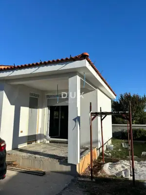 House 90 m², Pula - Monteserpo-Komunal, shell construction - 2