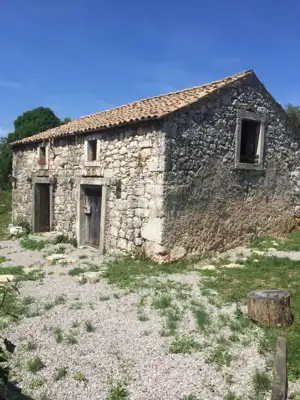 Kuća u autohtonom stilu sa pogledom na more - 9