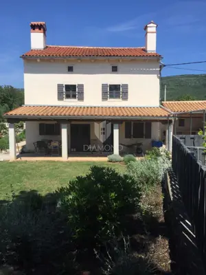 Kuća u autohtonom stilu sa pogledom na more - 2