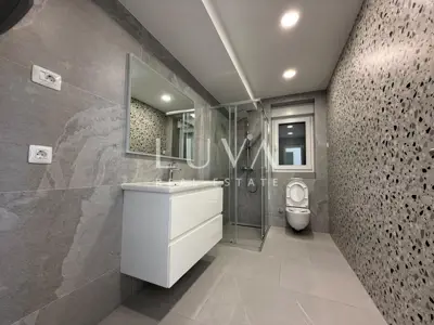 Stan 165,4 m², Makarska - pogled na more i lođe - 16