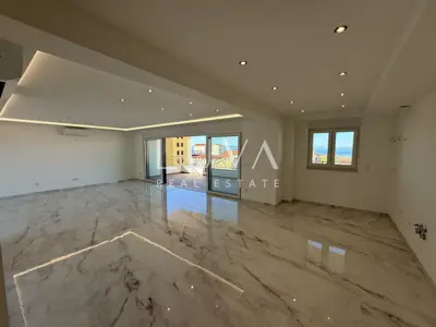 Stan 165,4 m², Makarska - pogled na more i lođe - 4