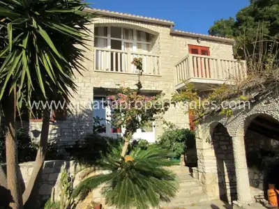 Haus, Brač, 190 m², 1 100 000 € - 2