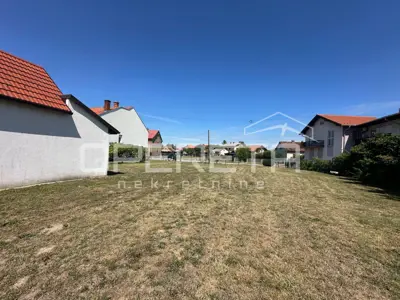 Grundstück 6.893 m², Pustakovec bei Čakovec, ruhige Straße - 5