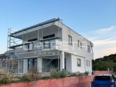 Vila 216 m², Murter - prvi red do mora - 11