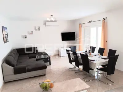 Haus zum Kauf in Strožanac, 200 m² - 4