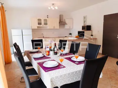 Haus zum Kauf in Strožanac, 200 m² - 5
