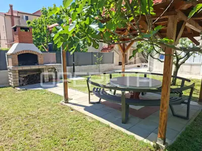 Haus zum Kauf in Strožanac, 200 m² - 3