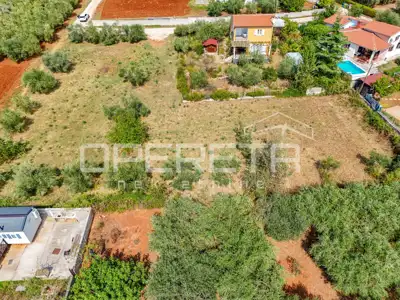 Istra, Kaštelir - building plot for 3 houses with pools - 5