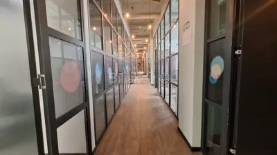 Centar, poslovni prostor 580 m² na 2 etaže, parking