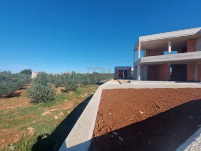 Vila 228,6 m², Vodnjan - bazen i pogled na more - 12