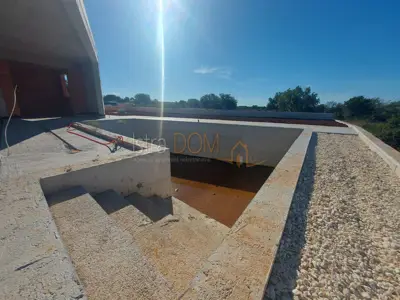 Vila 228,6 m², Vodnjan - bazen i pogled na more - 19