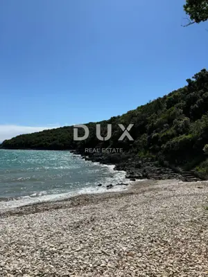 ISTRA, DUGA UVALA Poljoprivredno zemljište 300 metara od plaže! - 2