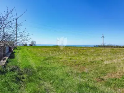 Poreč, okolica, 2 građevinska zemljišta sa projektom i građevinskom do