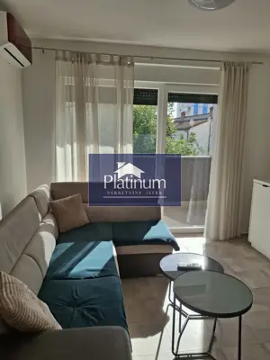 Wohnung 45 m², Pula, Šijana - 1. Stock, Balkon und Parkplatz