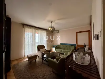Stan 64 m², Podmurvice - 2 spavaće sobe, loggia i pogled na more