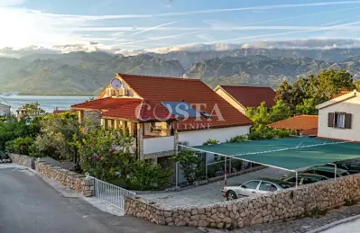 Kuća 200 m², Vinjerac - pogled na more i turizam