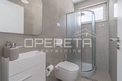 House for sale in Momjan, 231 m² - 16