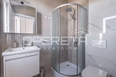 House for sale in Momjan, 231 m² - 12
