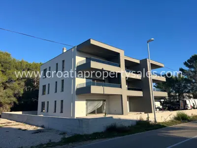 Stan 90 m², Šibenik - 300 m od plaže, terasa - 8