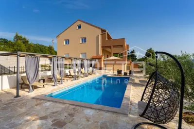 Haus zum Kauf in Kruševo, 250 m² - 2