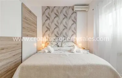 House in Omiš, 490 m² of land and heated pool - 5