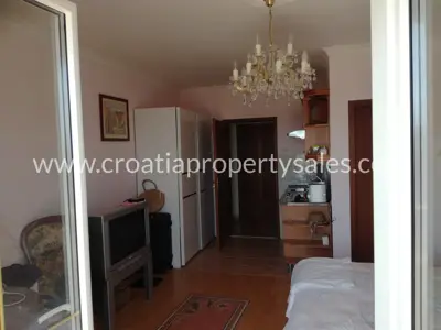 Kuća, Brač, 150 m², 395 000 € - 10