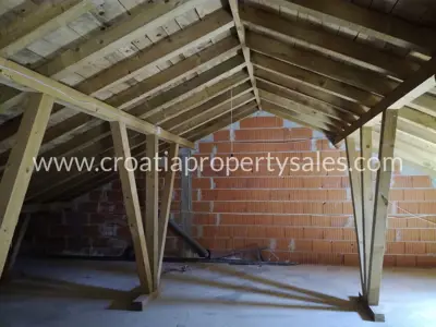 Kuća, Brač, 150 m², 395 000 € - 13