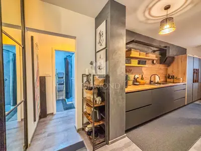 Stan 60 m², centar Umaga - renoviran i moderno uređen - 3