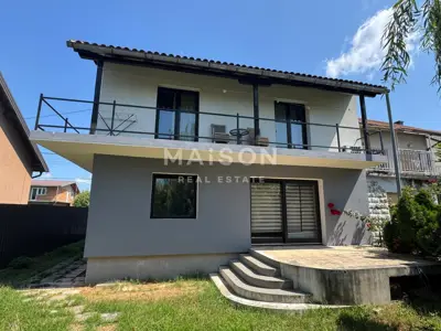 Haus 176 m², Sisak - Zeleni Birjeg, 4 Schlafzimmer