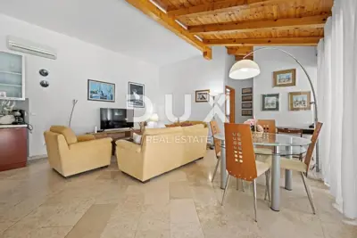 Haus 210 m², Kanfanar - zwei Steinvillen mit Pool - 9