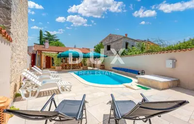 Haus 210 m², Kanfanar - zwei Steinvillen mit Pool - 5