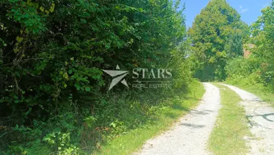 Zemljište 94.488 m², Slunj - građevinski dio i šuma