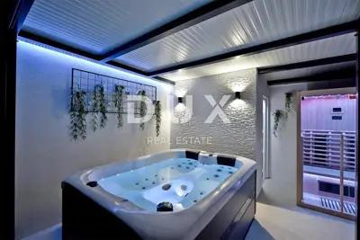 Wohnung 197 m², Pješčana Uvala - 200 m zum Meer, Gartenanlage - 13