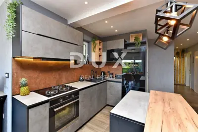 Wohnung 197 m², Pješčana Uvala - 200 m zum Meer, Gartenanlage - 6