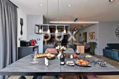 Wohnung 197 m², Pješčana Uvala - 200 m zum Meer, Gartenanlage - 5