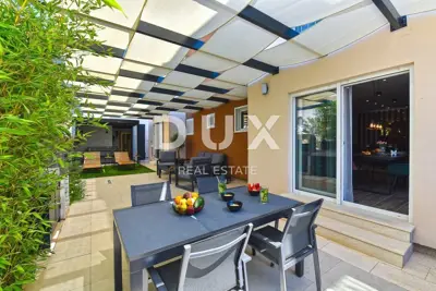 Wohnung 197 m², Pješčana Uvala - 200 m zum Meer, Gartenanlage - 12
