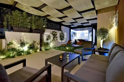 Wohnung 197 m², Pješčana Uvala - 200 m zum Meer, Gartenanlage - 10